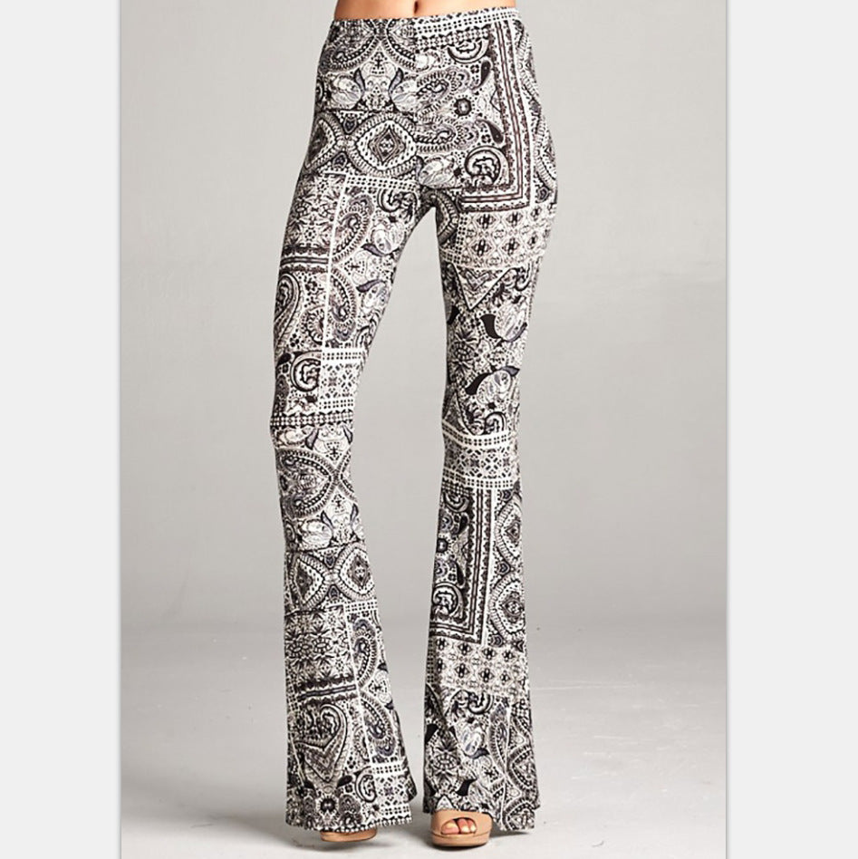 Tight-fitting Buttocks Print Flared Pants