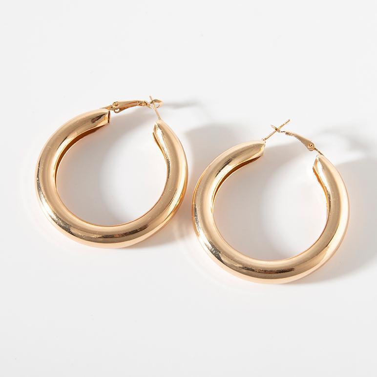 Female Minimalist Casual Large Circle Earrings