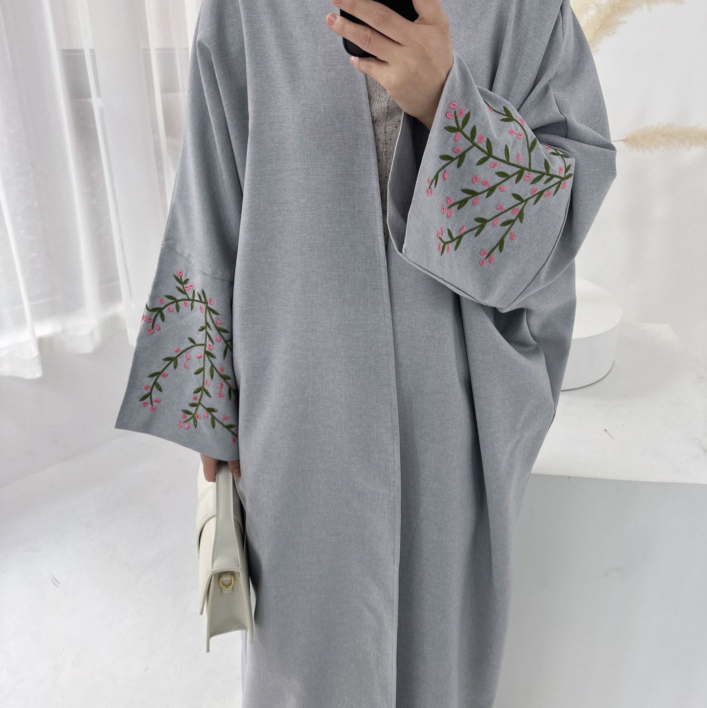 Dubai Middle East Turkey Dubai Flower Embroidered Elegant Cardigan Robe